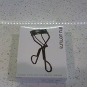 New boxed Shu Uemura eyelash curler